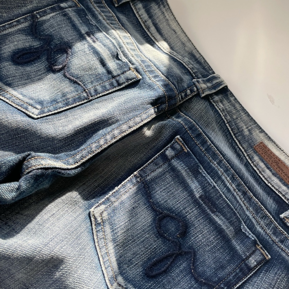Blue and white guess jeans, low waisted size 27 fit small, great condition